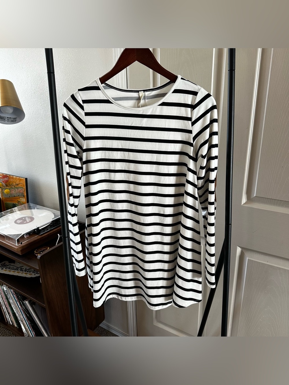 Beeson River Black & White Striped Long Sleeve Tee 🦋